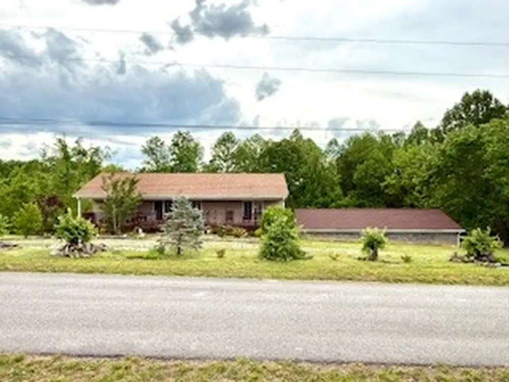 7320 Cyphers Dr, NW Cookeville TN 38506