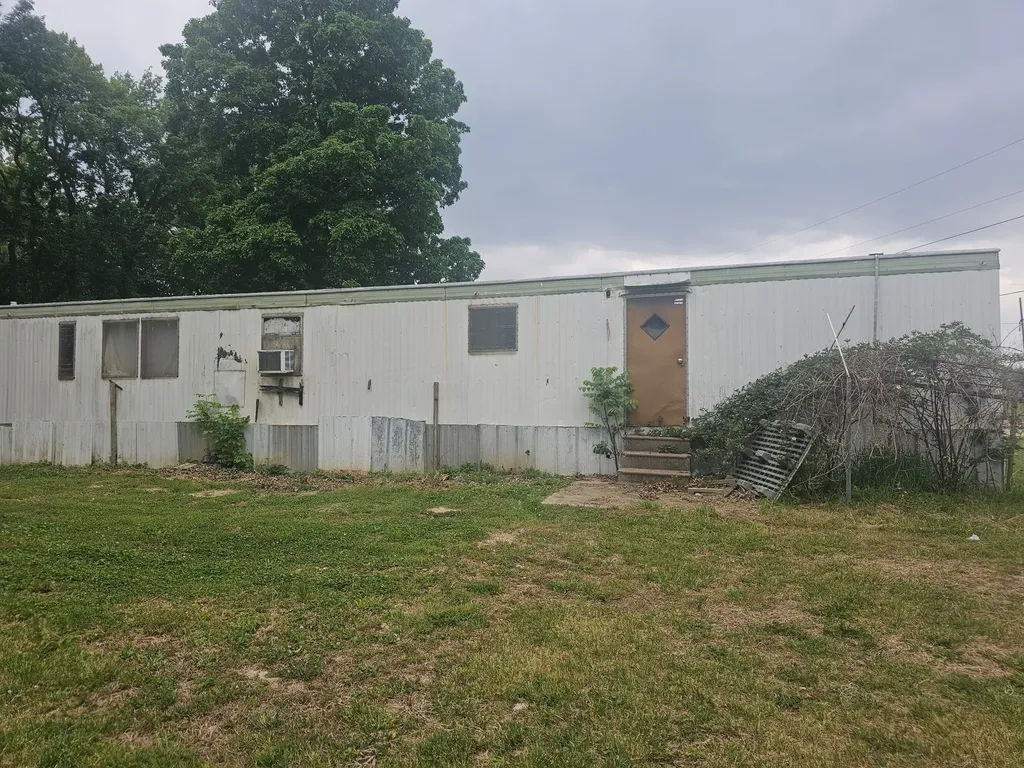 506 Blue Door Road Portland TN 37148