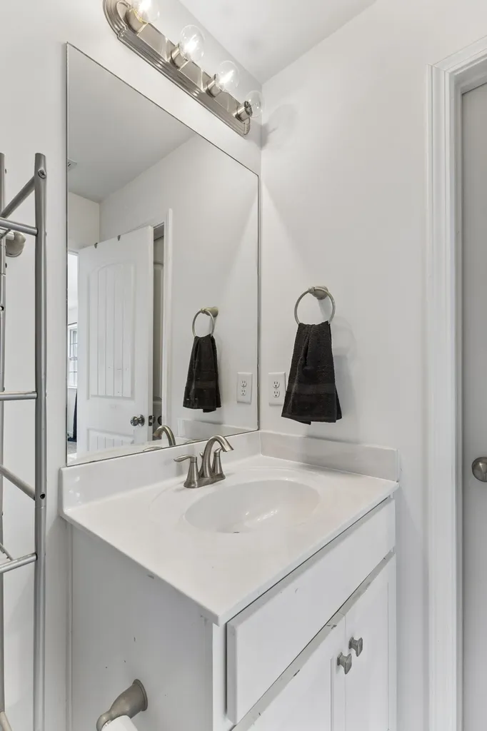 4152 Dwight Way Murfreesboro TN 37128