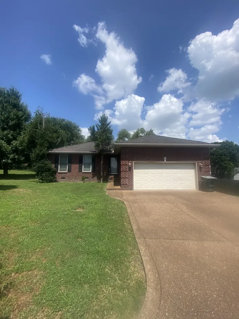 202 Oxford Place Gallatin TN 37066