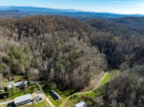 2723 Redbud Valley Drive Maryville TN 37801