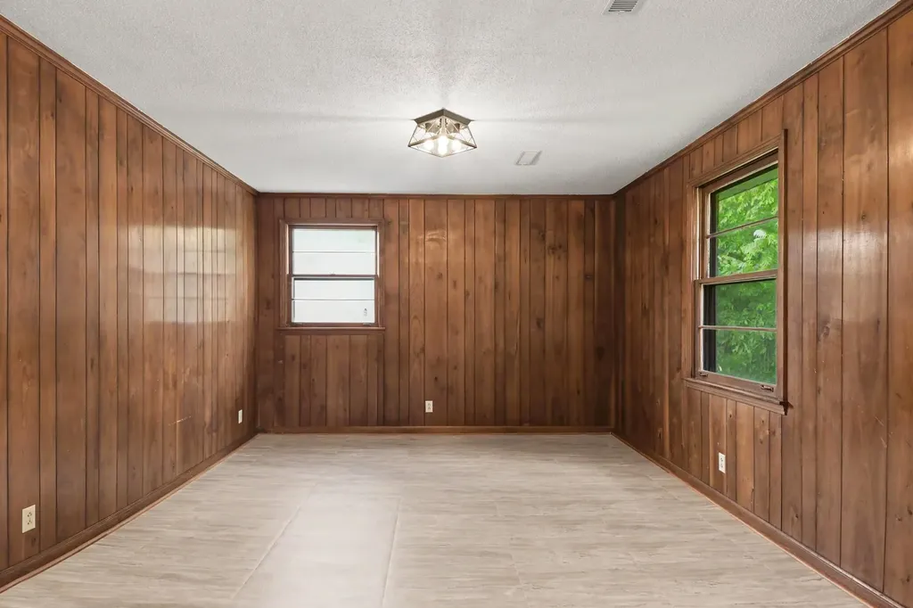 453 Gary Hills Drive Clarksville TN 37043