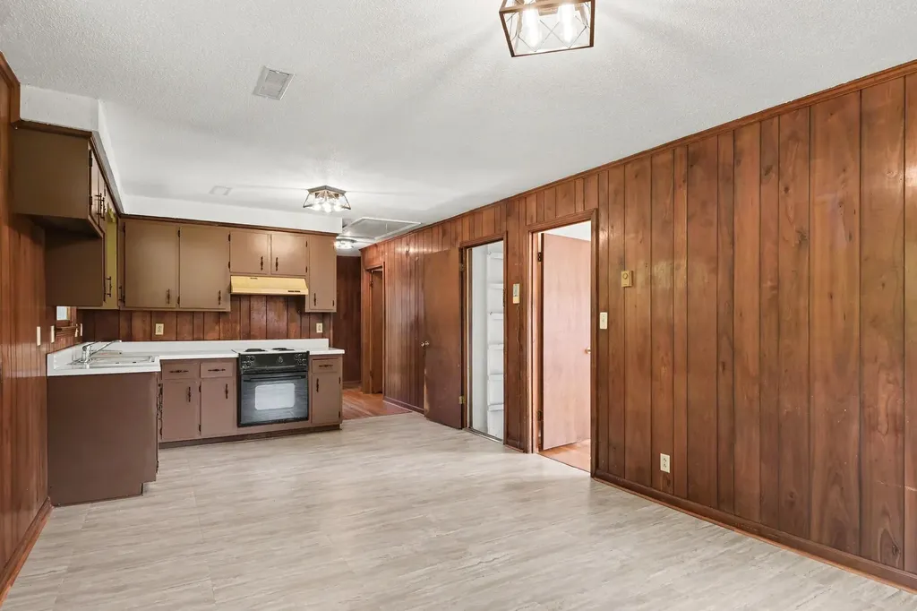 453 Gary Hills Drive Clarksville TN 37043