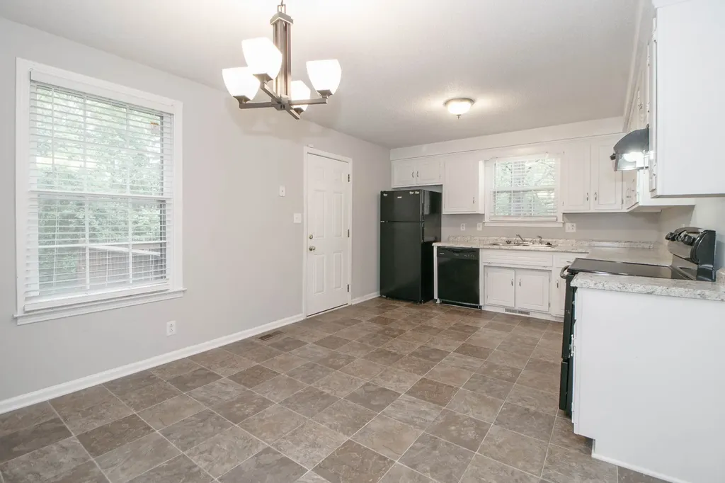 398 Louise Lane Clarksville TN 37042