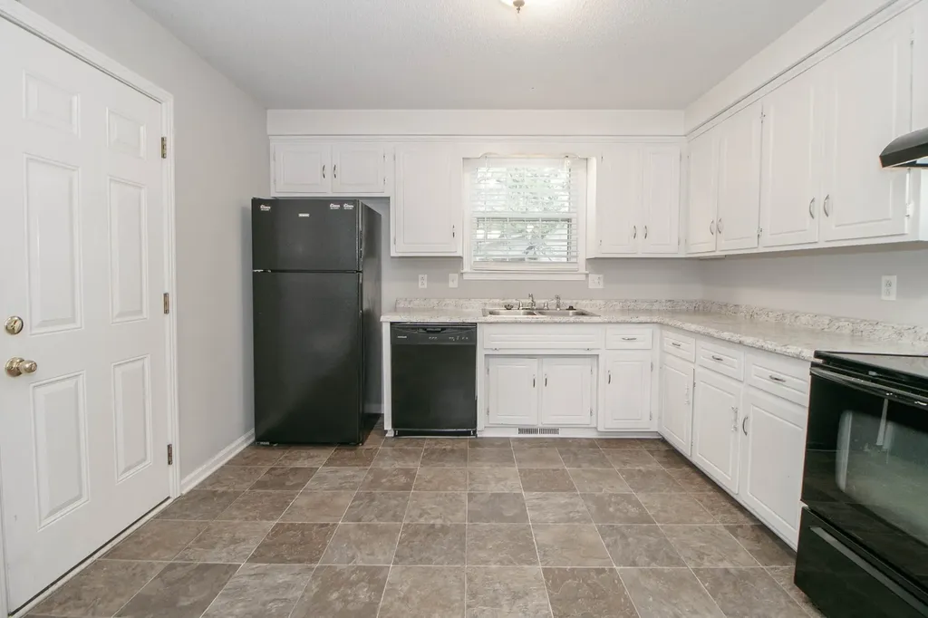 398 Louise Lane Clarksville TN 37042