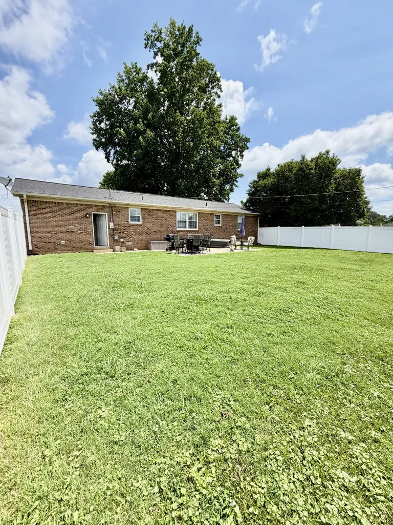713 Lloyd Street Lawrenceburg TN 38464