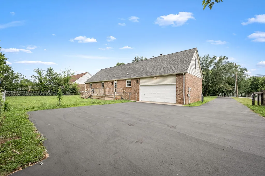 4030 Sulphur Springs Road Murfreesboro TN 37129