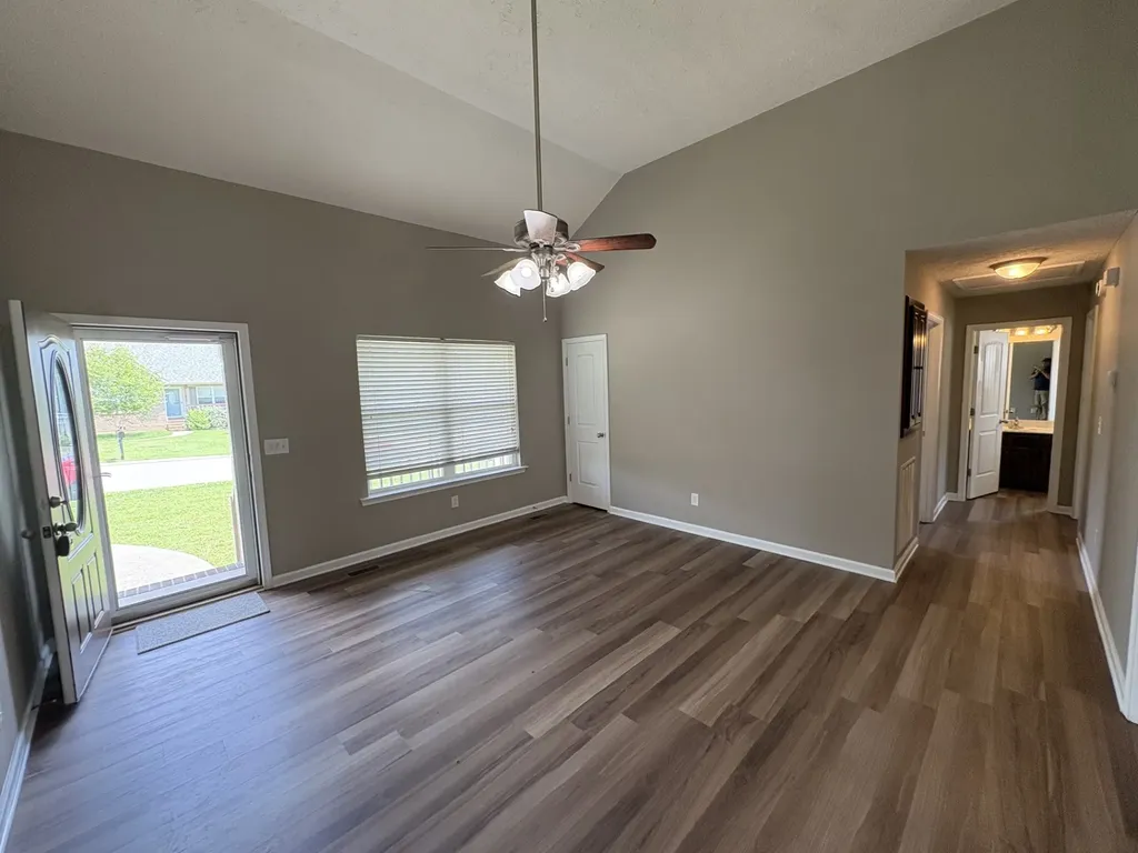 1009 Halverson Drive Murfreesboro TN 37128