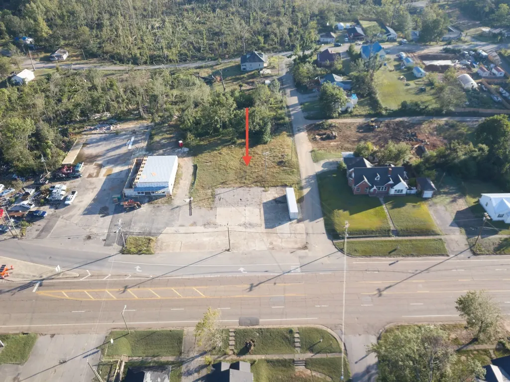 431 W Court Avenue Selmer TN 38375