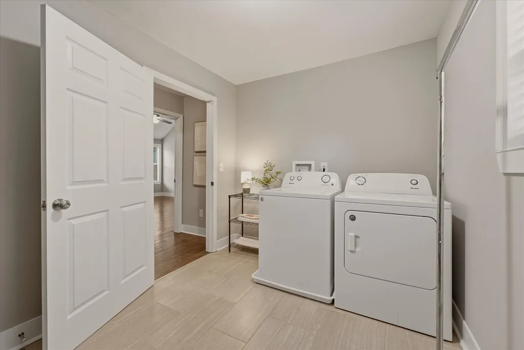 2706B Brunswick Drive Nashville TN 37207