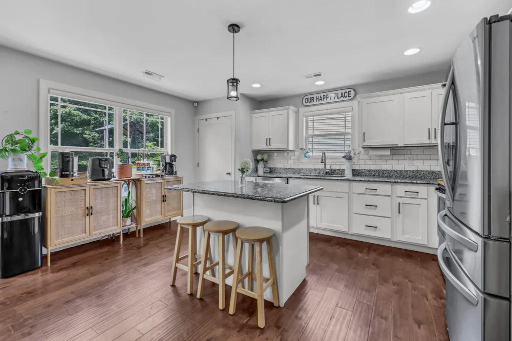 2594 Alex Overlook Way Clarksville TN 37043