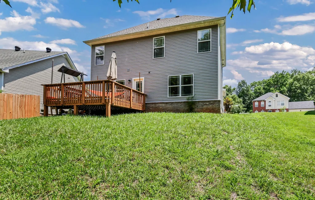 2594 Alex Overlook Way Clarksville TN 37043