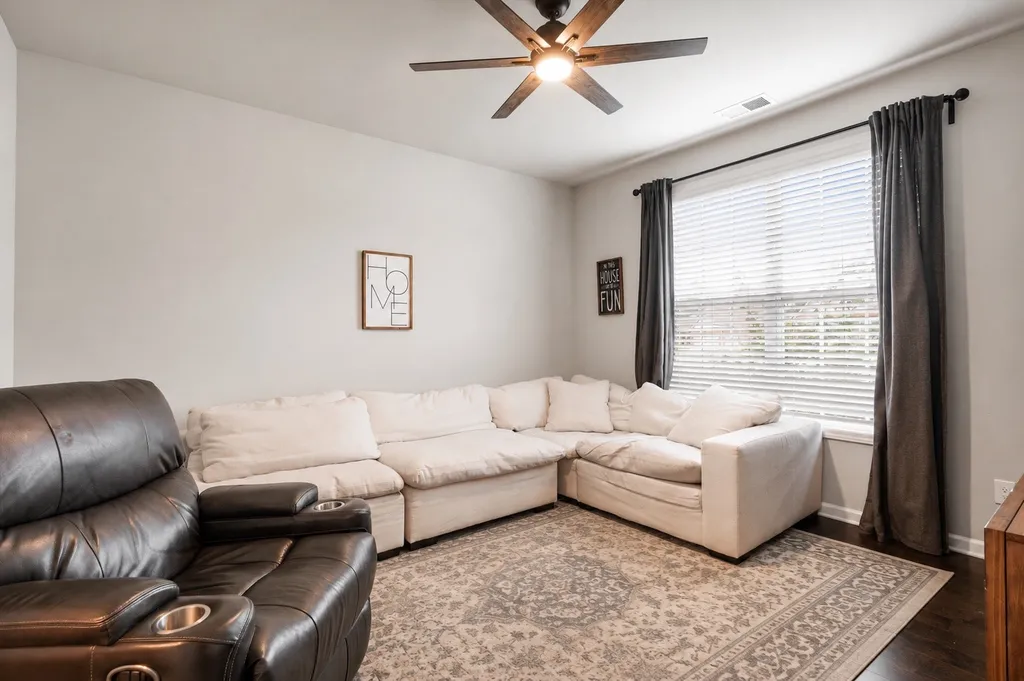 1016 Webbs Retreat Lane Murfreesboro TN 37128