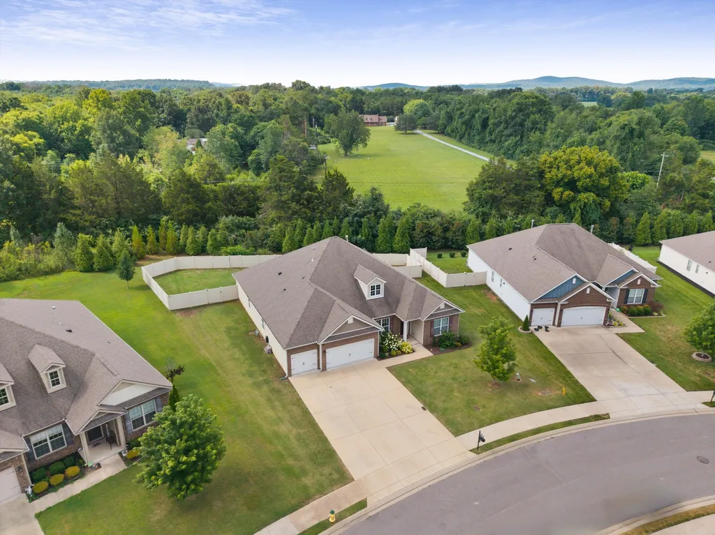 1016 Webbs Retreat Lane Murfreesboro TN 37128