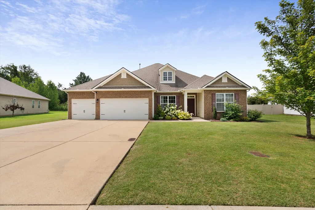 1016 Webbs Retreat Lane Murfreesboro TN 37128