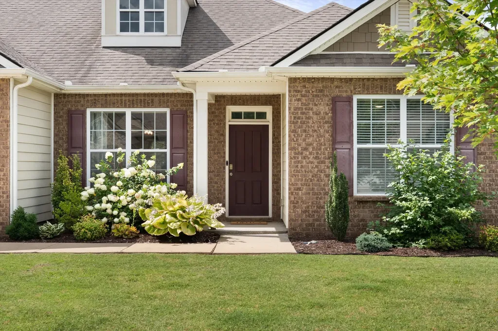 1016 Webbs Retreat Lane Murfreesboro TN 37128