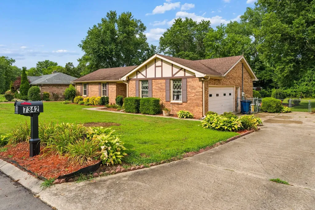 7342 Rolling River Parkway Nashville TN 37221