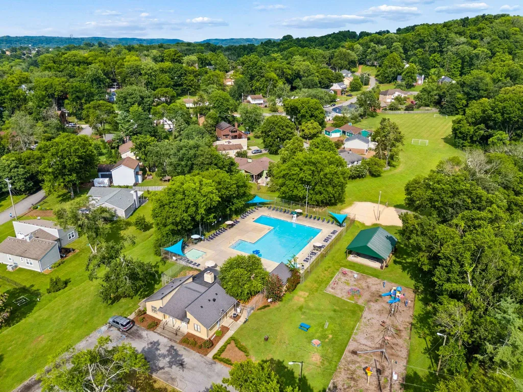 7342 Rolling River Parkway Nashville TN 37221