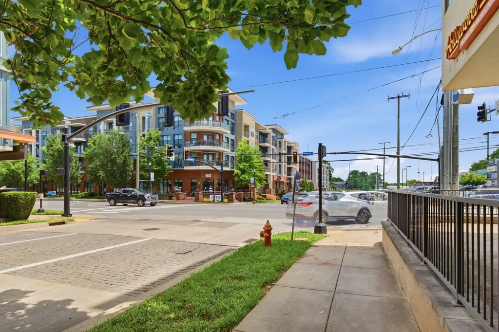 2407 8th Ave, S Nashville TN 37204