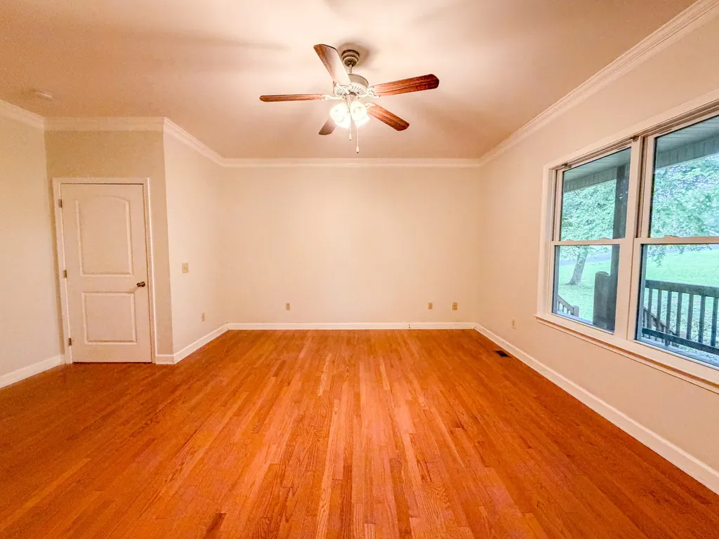 1077 Claylick Road White Bluff TN 37187