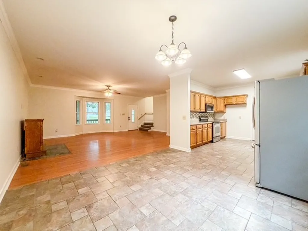 1077 Claylick Road White Bluff TN 37187