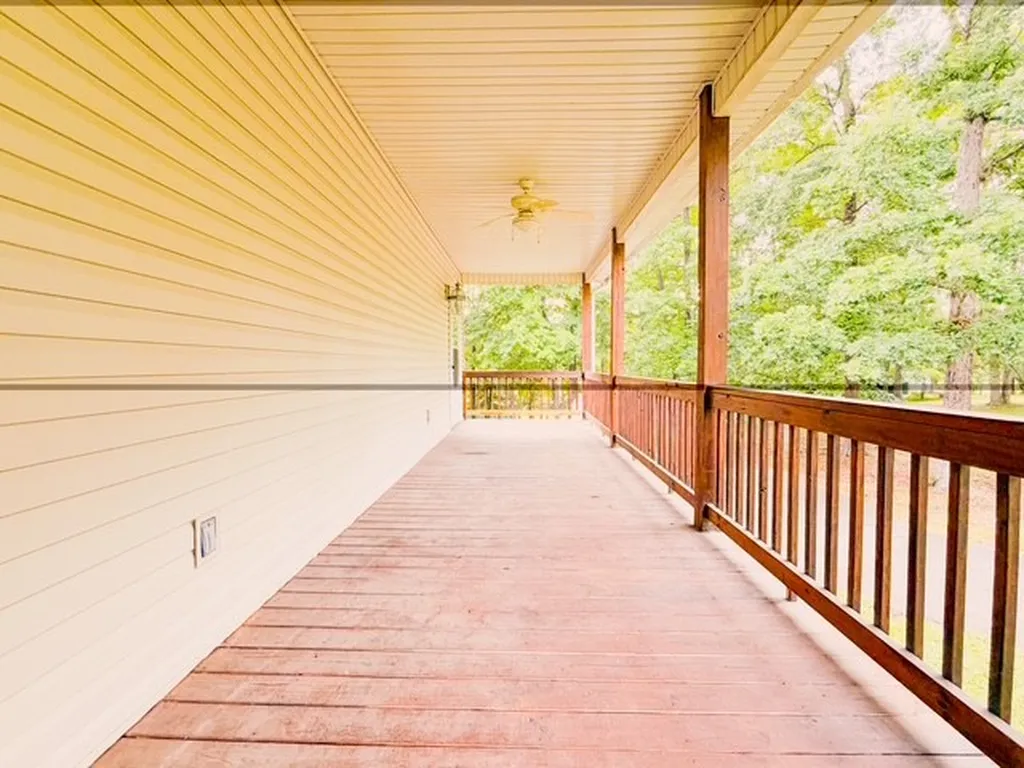 1077 Claylick Road White Bluff TN 37187