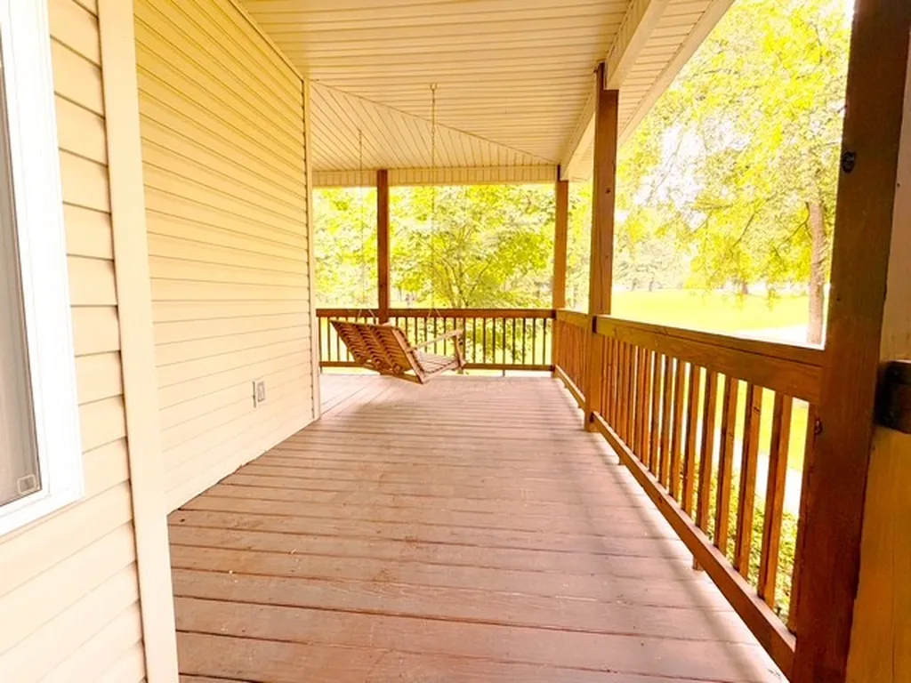 1077 Claylick Road White Bluff TN 37187
