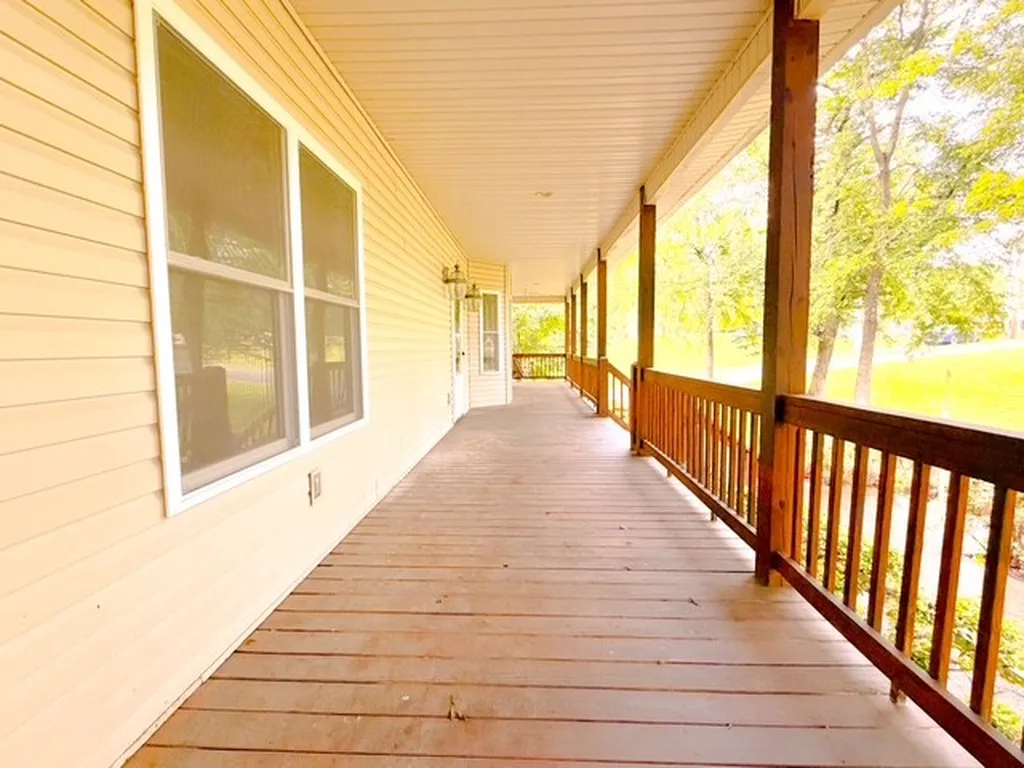 1077 Claylick Road White Bluff TN 37187