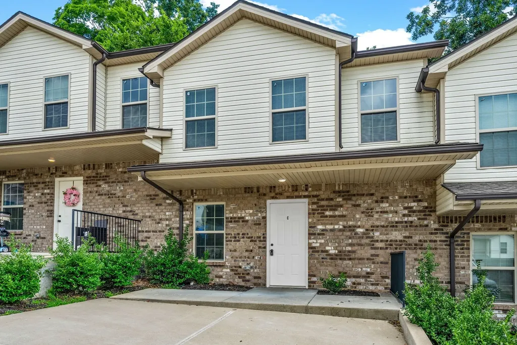 428 Glenstone Springs Drive Clarksville TN 37043