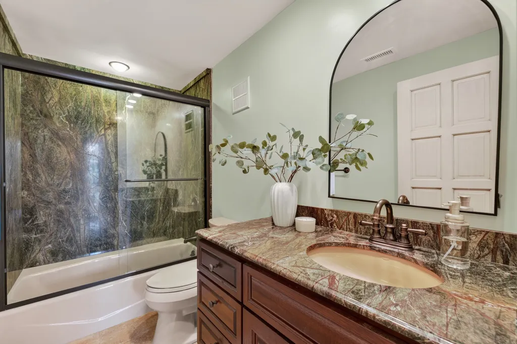 153 Harpeth Trace Summit Nashville TN 37221