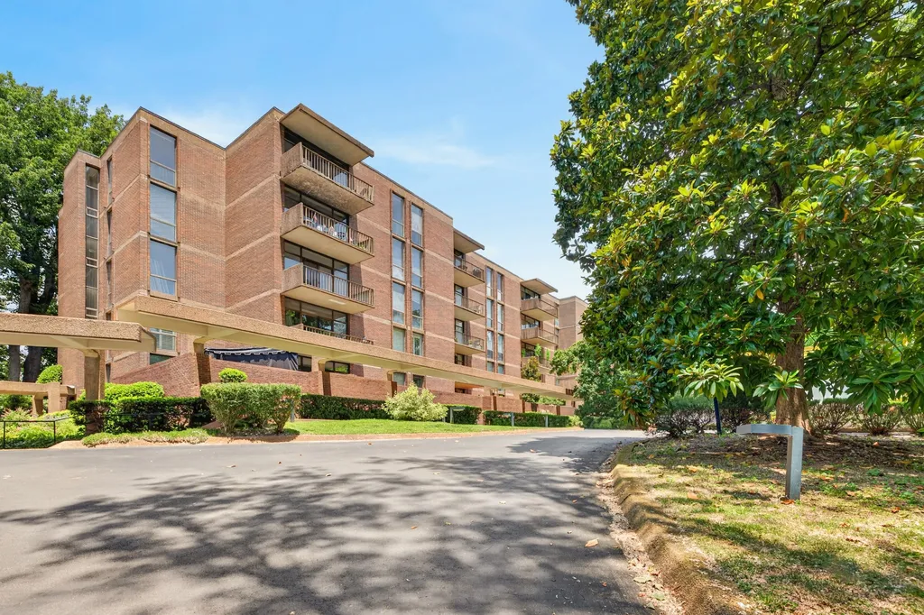 153 Harpeth Trace Summit Nashville TN 37221