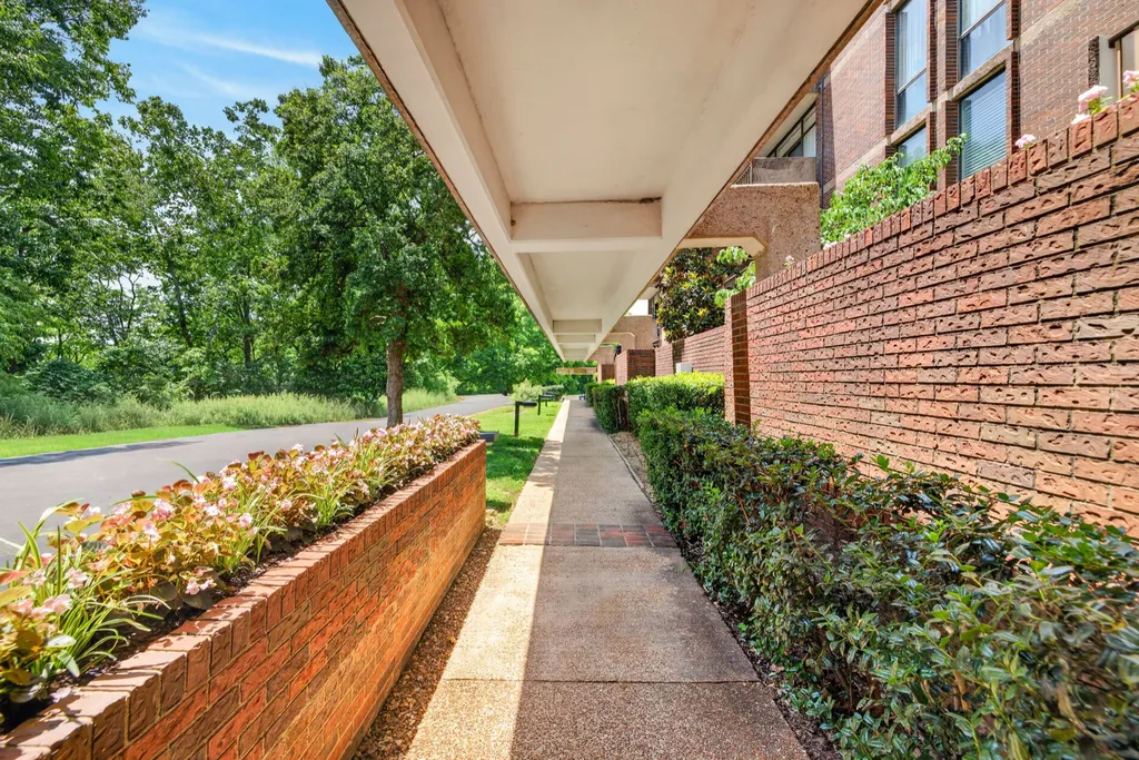 153 Harpeth Trace Summit Nashville TN 37221