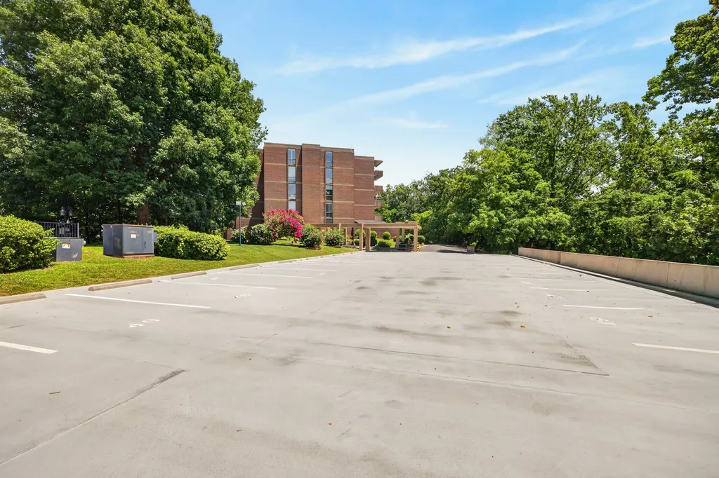153 Harpeth Trace Summit Nashville TN 37221