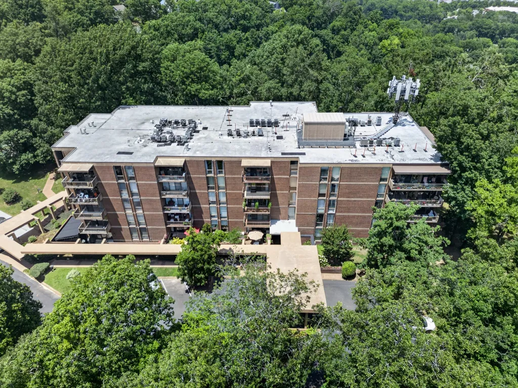 153 Harpeth Trace Summit Nashville TN 37221
