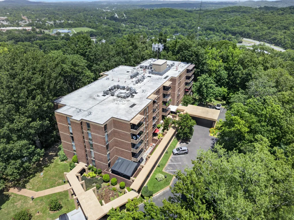 153 Harpeth Trace Summit Nashville TN 37221