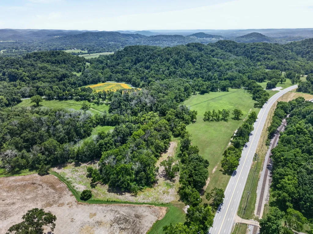 153 Harpeth Trace Summit Nashville TN 37221
