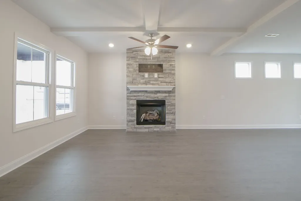 2090 Ireland Way Clarksville TN 37042
