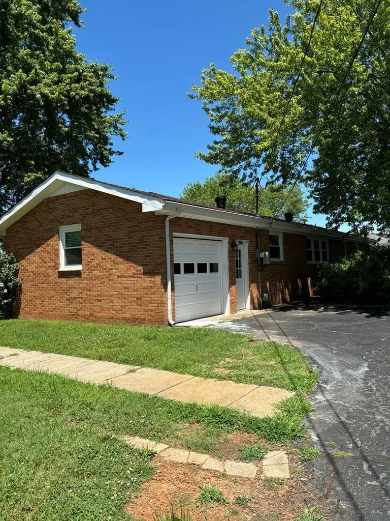231 Alfred Drive Clarksville TN 37043