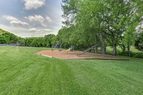 105 Foxborough Sq, W Brentwood TN 37027