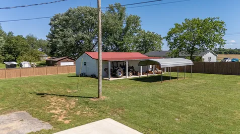 1448 Baker Lane Lawrenceburg TN 38464