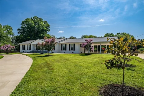 1448 Baker Lane Lawrenceburg TN 38464