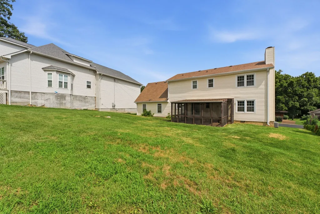 2601 Somerset Drive Nashville TN 37217