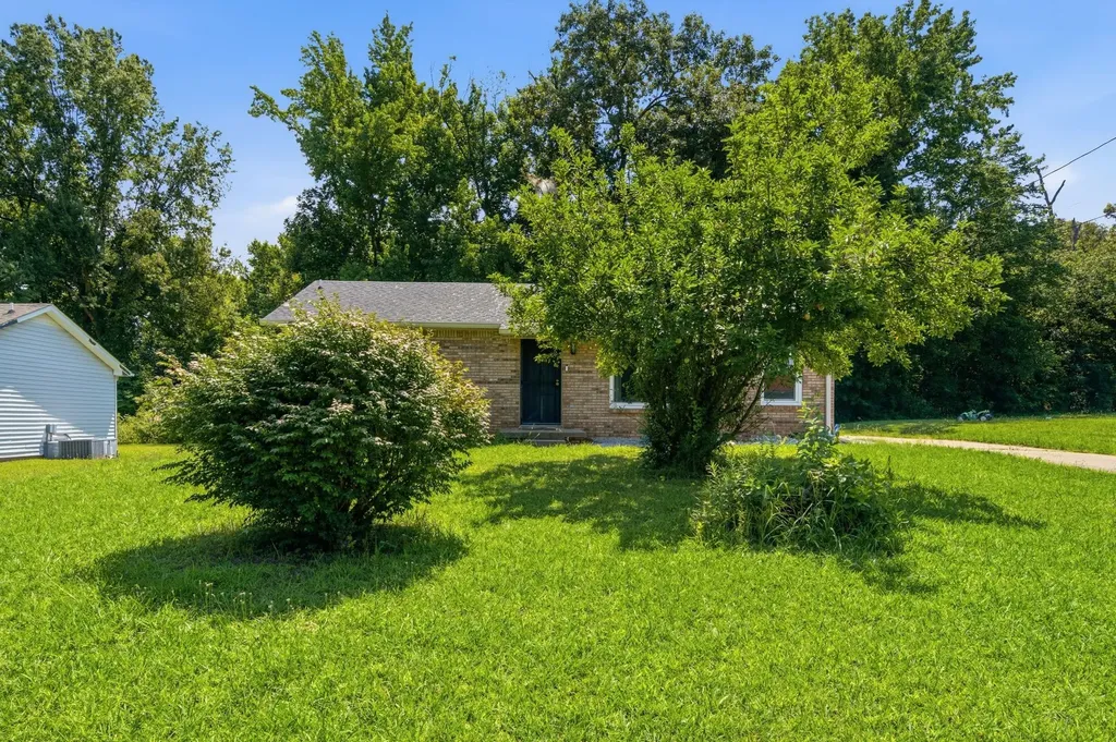535 Donna Drive Clarksville TN 37042