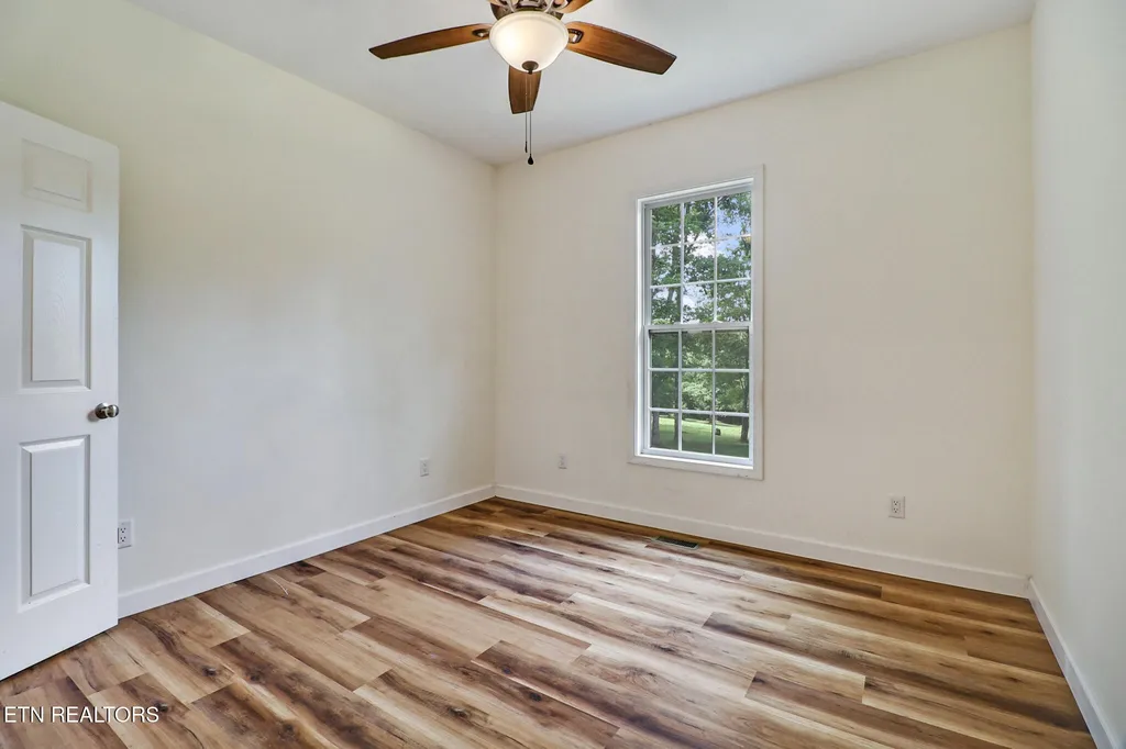 528 St Anthony Drive Jamestown TN 38556