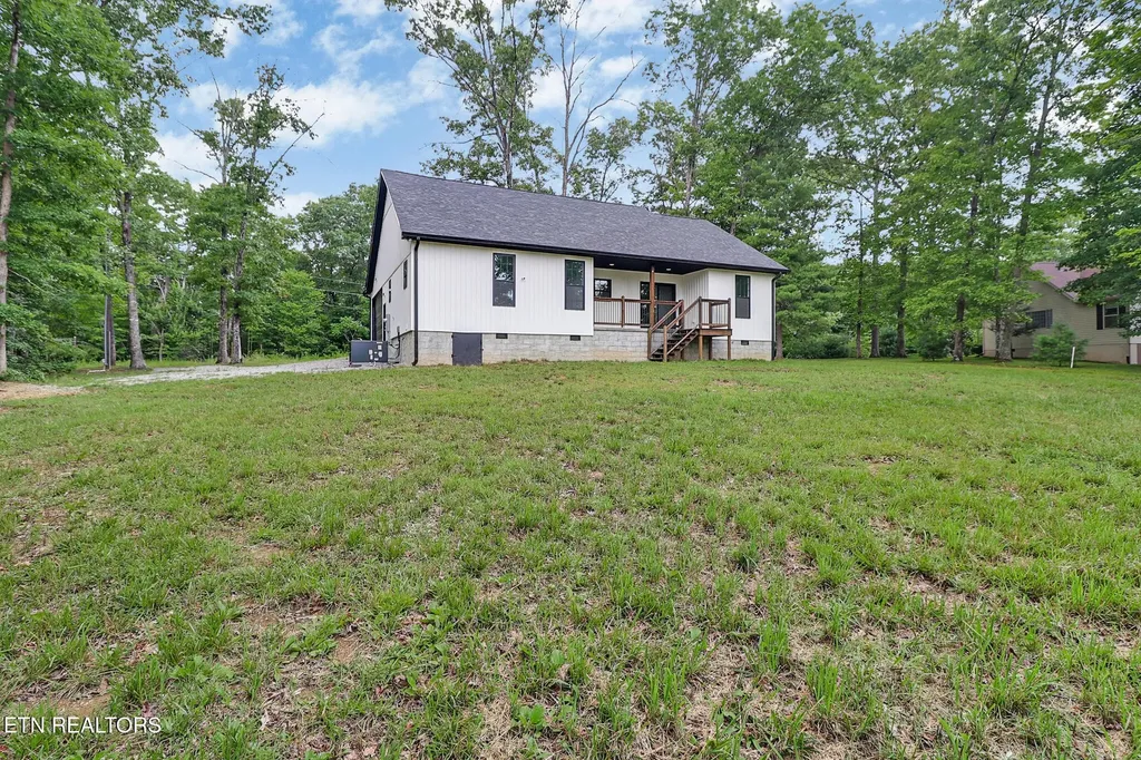 528 St Anthony Drive Jamestown TN 38556