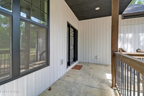 528 St Anthony Drive Jamestown TN 38556