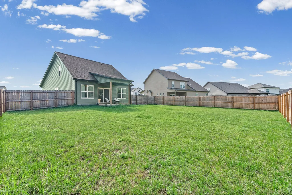 2094 Ireland Way Clarksville TN 37042