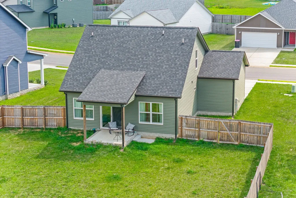 2094 Ireland Way Clarksville TN 37042