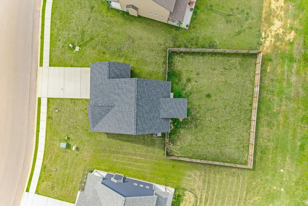 2094 Ireland Way Clarksville TN 37042