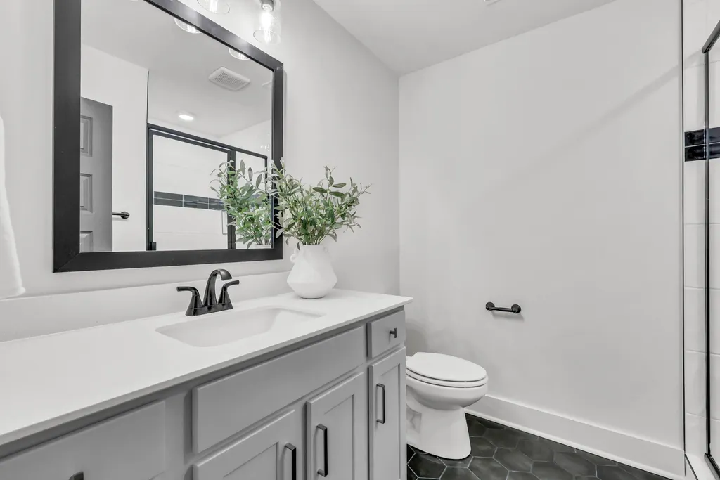35 Charleston Cove Clarksville TN 37043